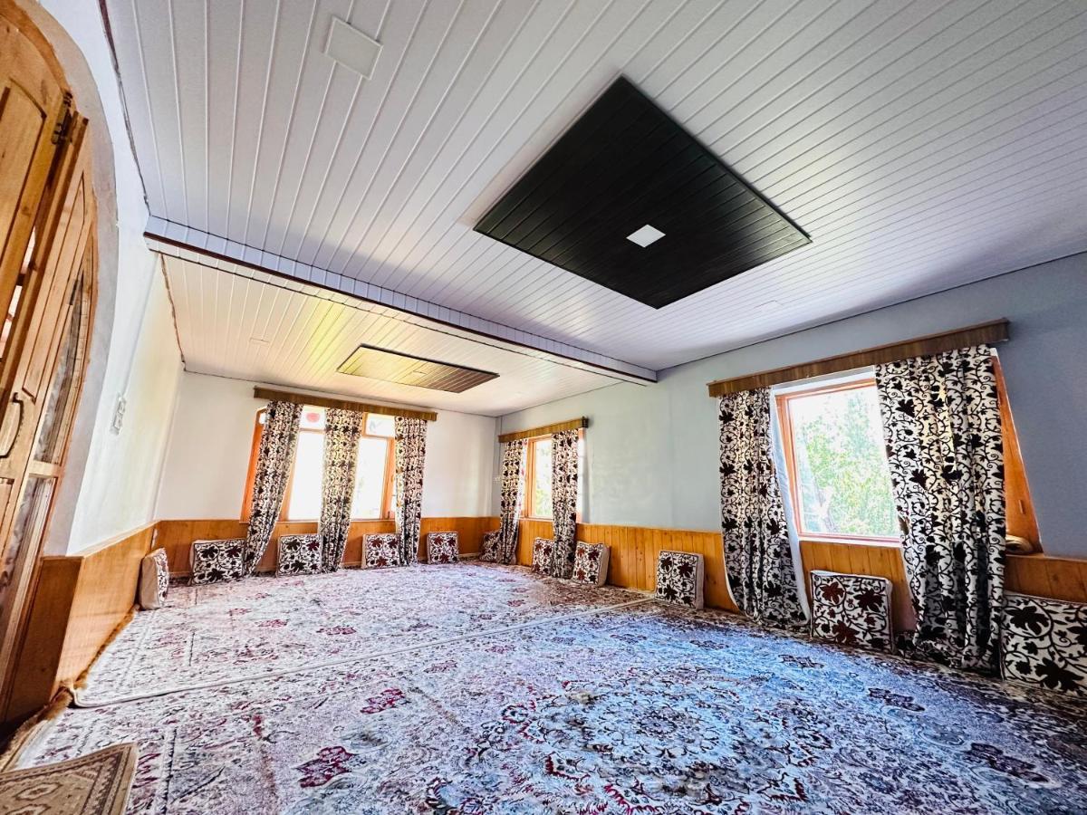 Sheen Homestay Gulmarg Exterior foto
